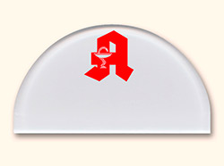 Acrylglas Namensschild, Form 4, mit Apo-A und Sicherheitsnadel
